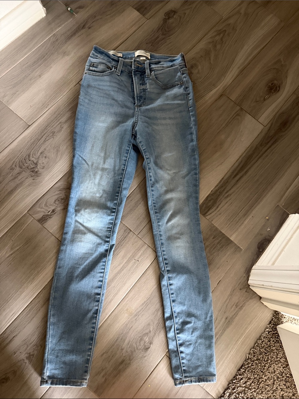 Universal Thread Light Blue Skinny Jeans
